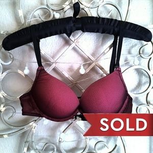 ☆SOLD☆  Victoria's Secret Fishnet 34B